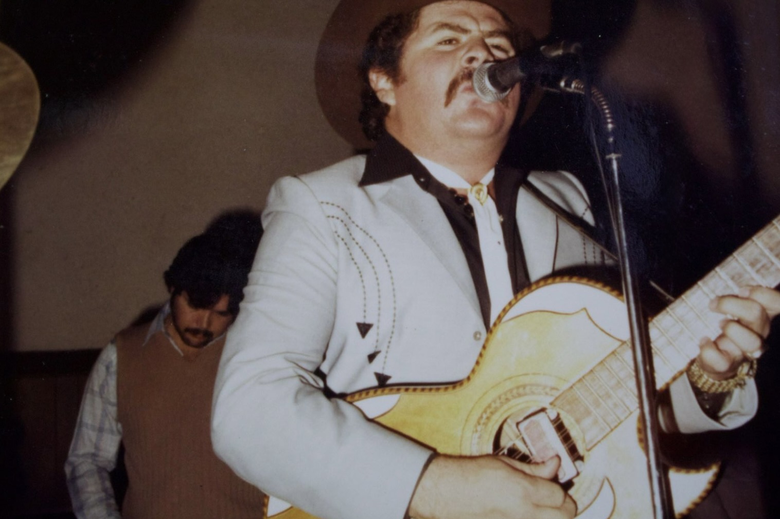 Eliseo Robles
